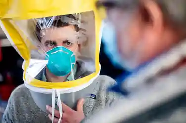 N95 mask fit in Mississauga